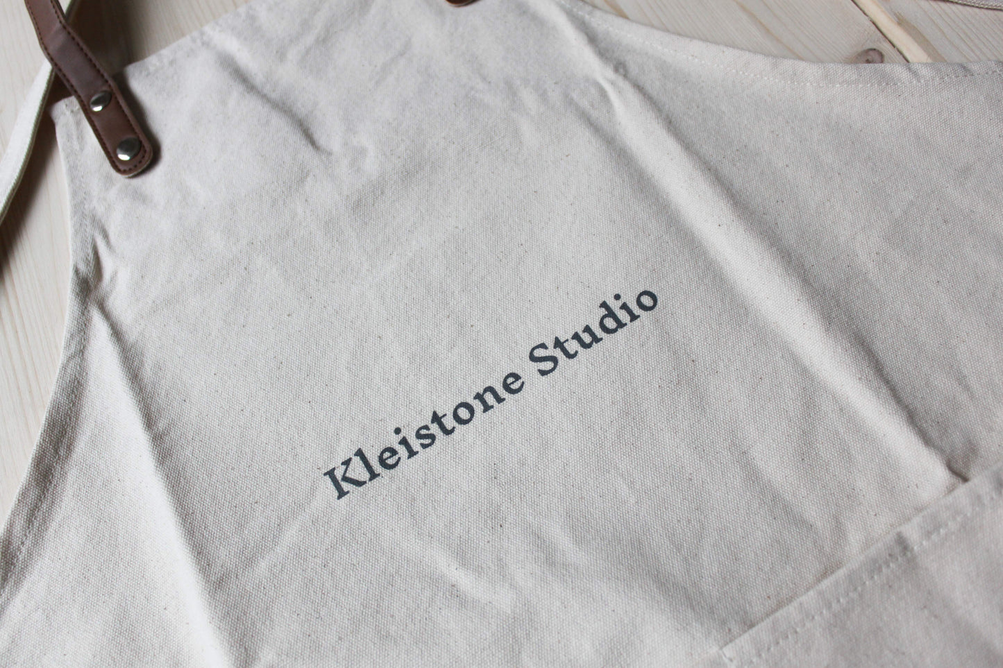 Kleistone Studio Schürze
