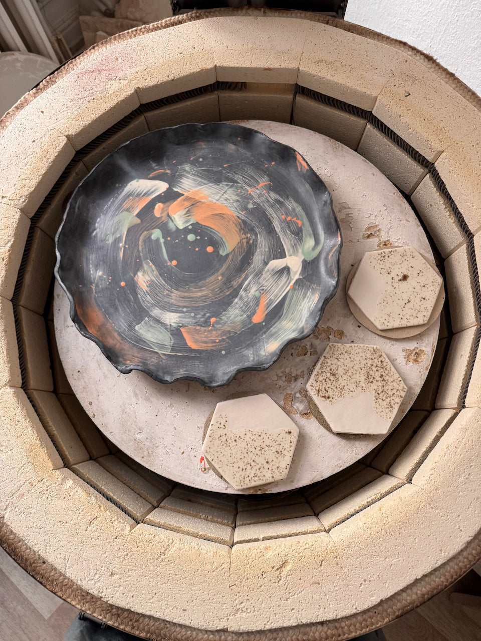 How to load a kiln for a glaze firing