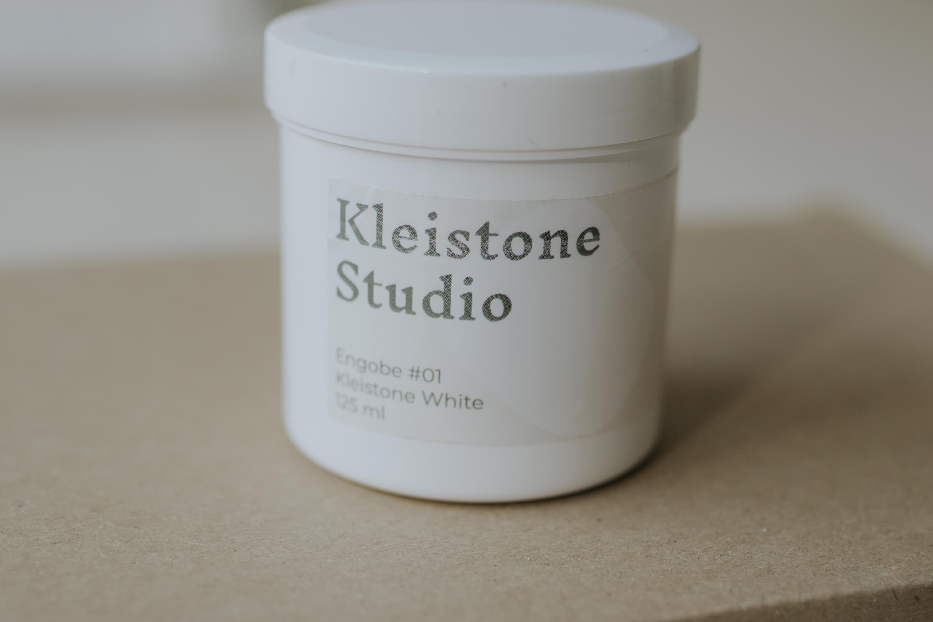 Kleistone Studio White Engobe